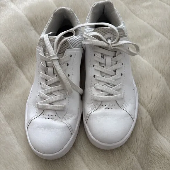 On the Roger Advantage Women's Size 7.5 White/Rosehip Running Shoes Walk Skate