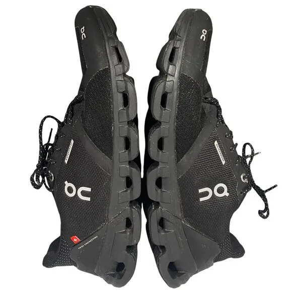 On Women's Cloudflyer Waterproof Shoes All black waterproof running shoes 10.5