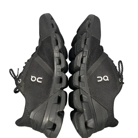 On Women's Cloudflyer Waterproof Shoes All black waterproof running shoes 10.5
