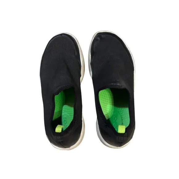 OoFos Oomg eeZee Black Slip-on Shoes Women's Size 7 Comfort‎ Casual Summer