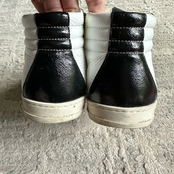 P448 Skate Hammer Sneaker Womens High Tops White black Sz 41