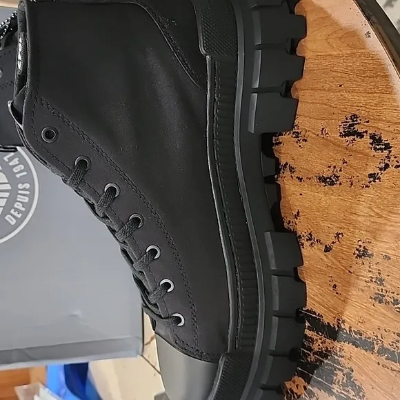 Palladium Revolt HI TX Womens Black Chunky Platform Boots New!