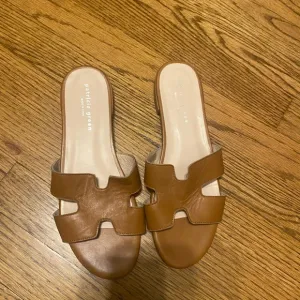 Patricia Green - Hallie flat sandals