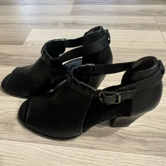 Paul Green Womens Collen Black Suede Open Toe Booties Size US 9 Ankle Buckle