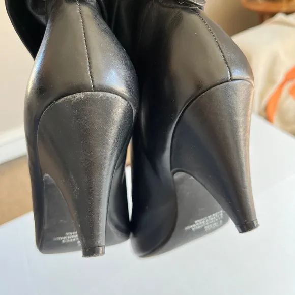 Pazzo Size 8.5 Leather Black Boots Folded Point Toe Pull On Heel