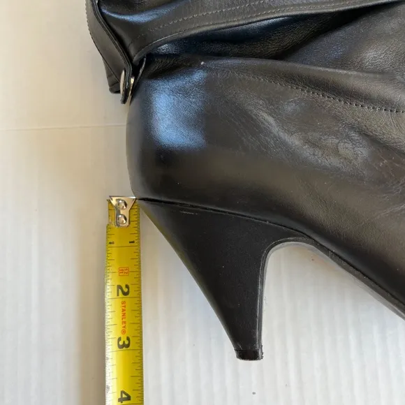 Pazzo Size 8.5 Leather Black Boots Folded Point Toe Pull On Heel