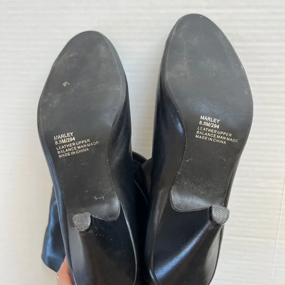 Pazzo Size 8.5 Leather Black Boots Folded Point Toe Pull On Heel