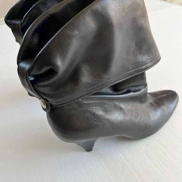 Pazzo Size 8.5 Leather Black Boots Folded Point Toe Pull On Heel