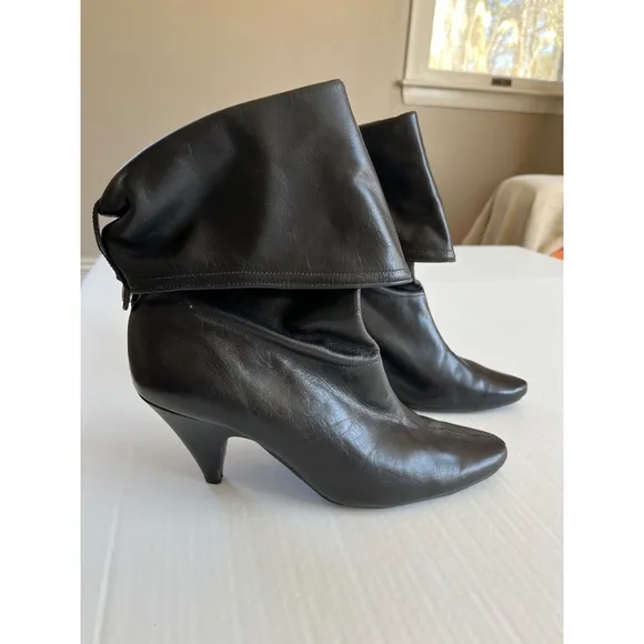 Pazzo Size 8.5 Leather Black Boots Folded Point Toe Pull On Heel