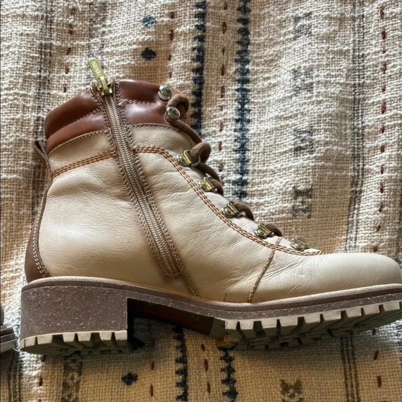 Pikolinos Cream and Brown Lace Up Boots for Outdoor Adventures