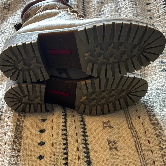 Pikolinos Cream and Brown Lace Up Boots for Outdoor Adventures