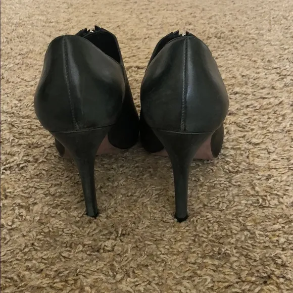 Pour La Victoire Black and Green Ankle Boots with Stiletto Heel