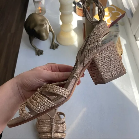Pour La Victoire Sandals