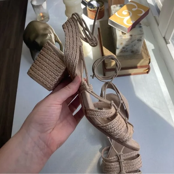 Pour La Victoire Sandals