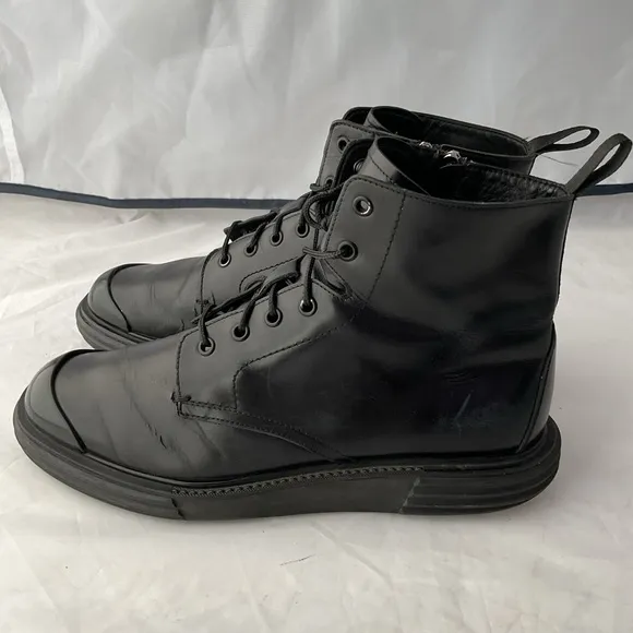 Prada 2TE129 Black Leather Half-Boot Men’s Size 8 US.