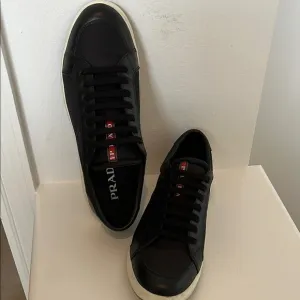 Prada Men's Calzature Uomo Black Sneakers