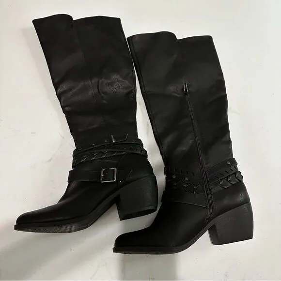 R2 Nova black boots - women’s size 7 1/2