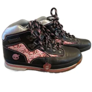 RARE Timberland Black/Pink Hearts Waterproof Leather Boots Size 8 EUC