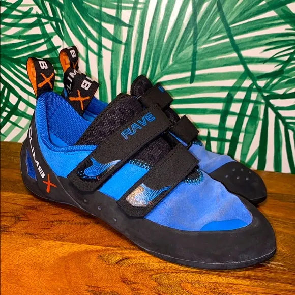 RAVE Climb X Black/Blue Suede Rock Climbing Shoes Men’s 9
