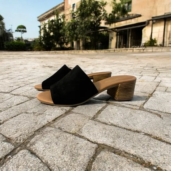 Rebels Alegria Black Leather Slide Sandals, Italysize  38 ~ NWOT