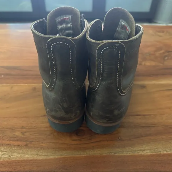 Red Wing Brown Leather Work Boots Cap Toe Design