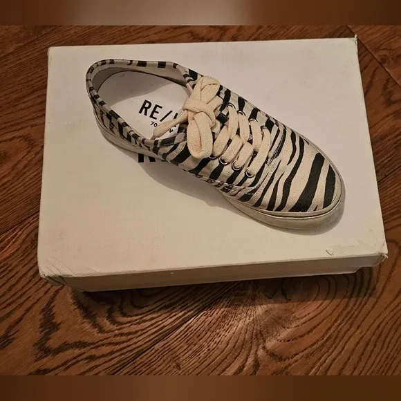 RE/DONE x Petra Zebra Print Low Top Skate Sneakers – Size 35 (US 5,5)