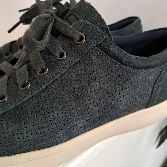 Rockport Men's Suede Lace Up Sneakers Navy Blue Comfort Shoes CG8465 Size 8M