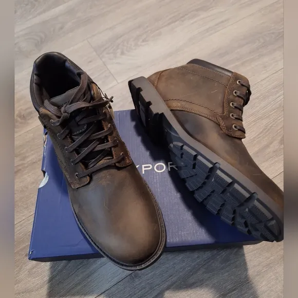 Rockport SS Plain Boots- New in box- Sz 8m