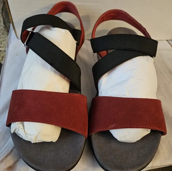 Romika Red and Black Strappy Sandals Sz 37 New With Replacement Box