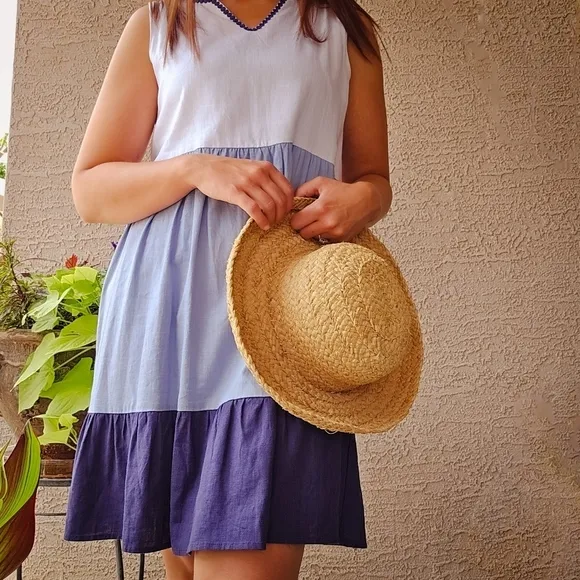 RONNI NICOLE Patch Tired Above the knee dress Blue White Size Medium