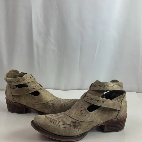 Roper Willa Fashion Beige Buckle Snip Toe Women's Ankle Boots