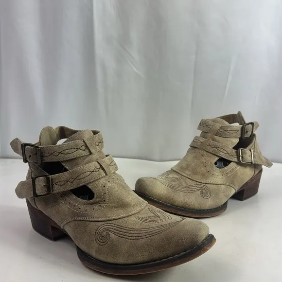Roper Willa Fashion Beige Buckle Snip Toe Women's Ankle Boots