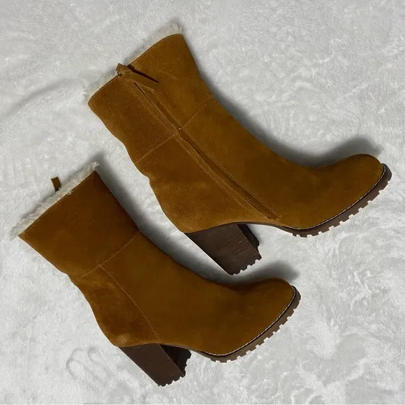 SAKS FIFTH AVENUE BOOTS 6M