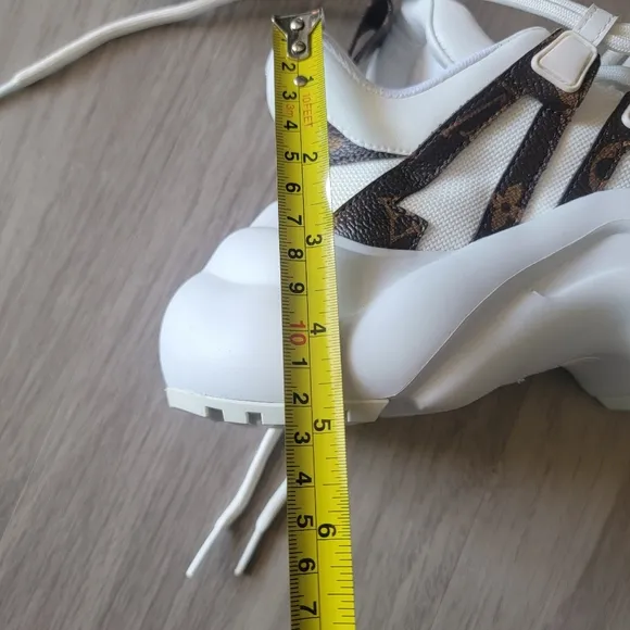 Sale🎉 Stylish Sneaker White Shoes Size 5