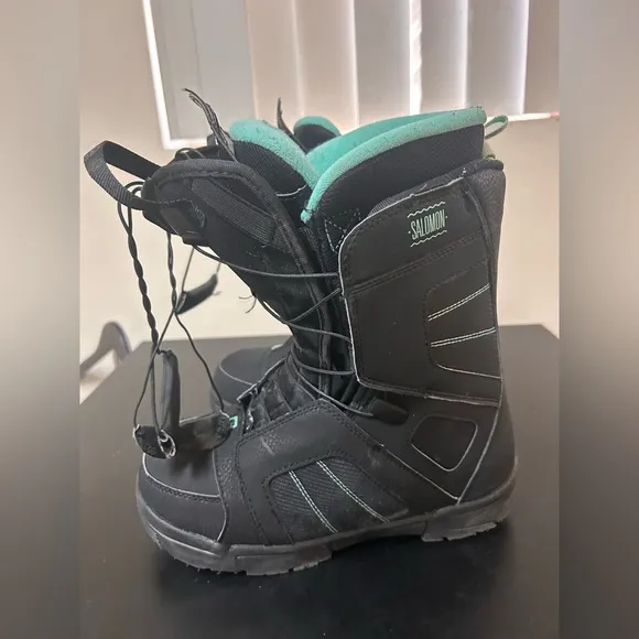 Salomon Scarlet Snowboard Boots Womens Size 7 Black Blue Outdoor Winter