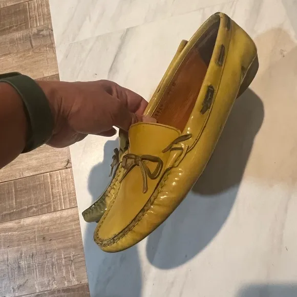 Salvatore Ferragamo stylish yellow patent leather driving shoes SZ 8.5