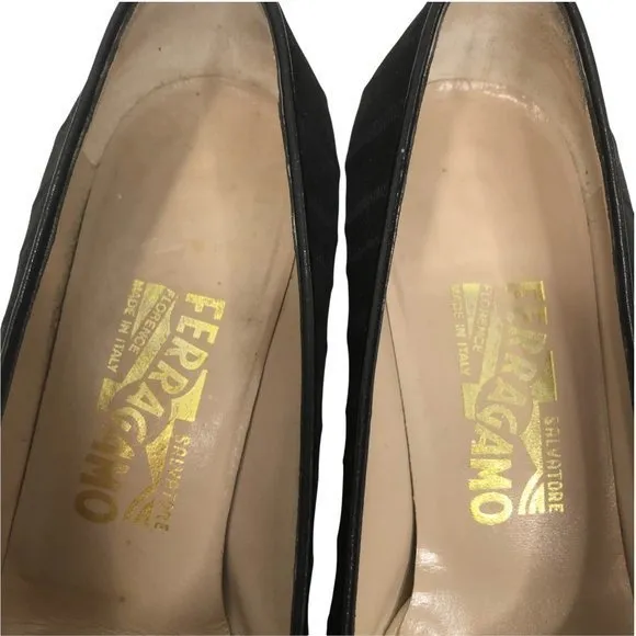 Salvatore Ferragamo Suede Textured Stripe small Heel stylish Shoes Size 7.5