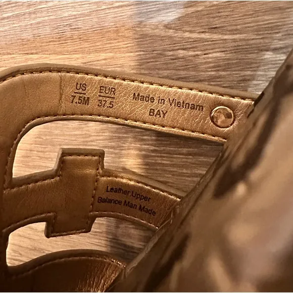 ✨✨Sam Edelman Bay Slide Sandals - Gold, Size 7.5 ✨✨