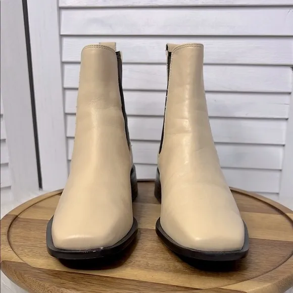 SAM EDELMAN l Thelma Chelsea Tan Ankle Boot Square Toe Elastic Side Panels Sz. 6