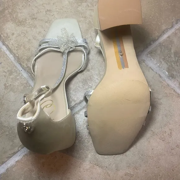 Sam Edelman Women's Cream‎ Block Heel Sandals