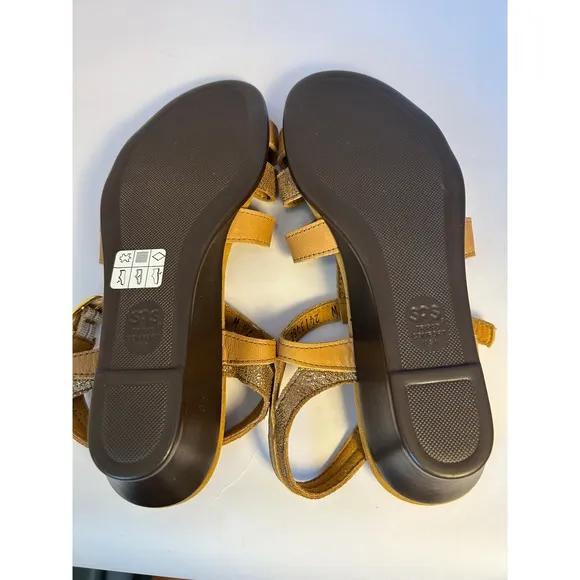 SAS Aurora Brown Sandals Size 7.5 W Like New
