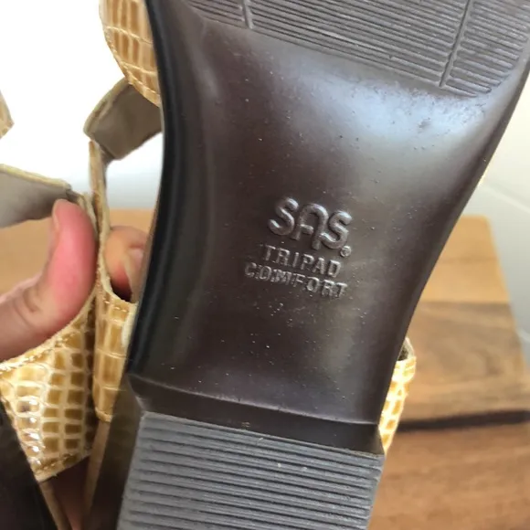 SAS Suntimer Croc Embossed Sandals