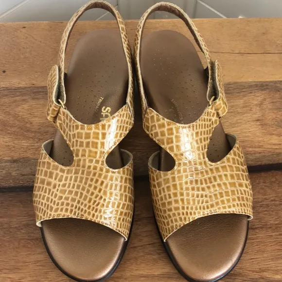 SAS Suntimer Croc Embossed Sandals