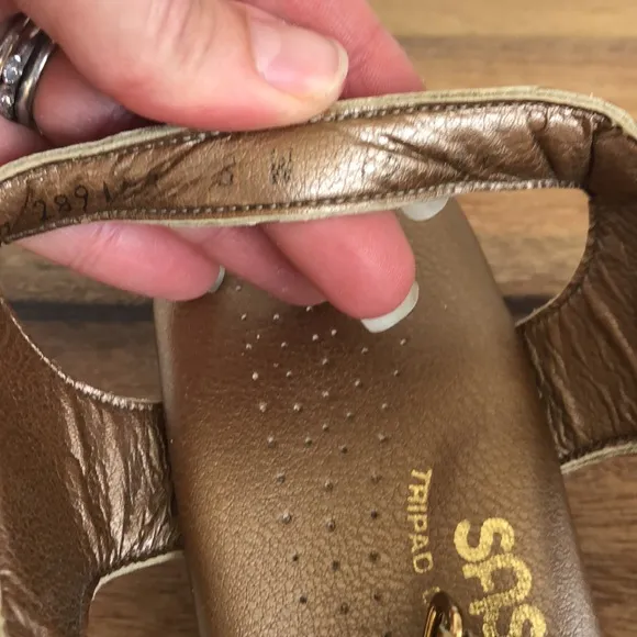SAS Suntimer Croc Embossed Sandals