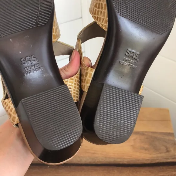 SAS Suntimer Croc Embossed Sandals