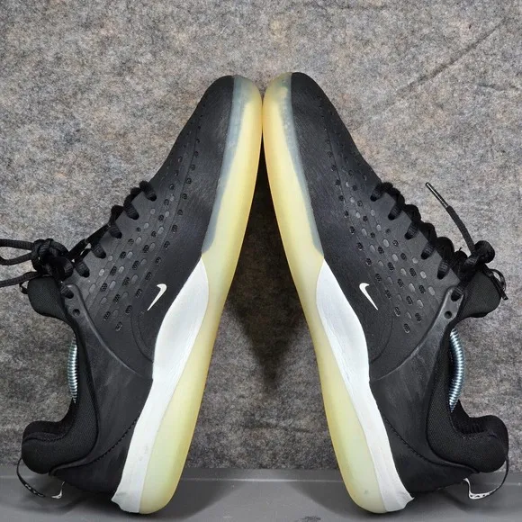 Size 8 - Nike Zoom‎ Nyjah 3 SB Mens Running Shoes Black White Skate Sneakers