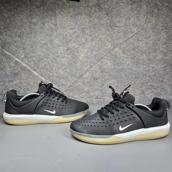 Size 8 - Nike Zoom‎ Nyjah 3 SB Mens Running Shoes Black White Skate Sneakers