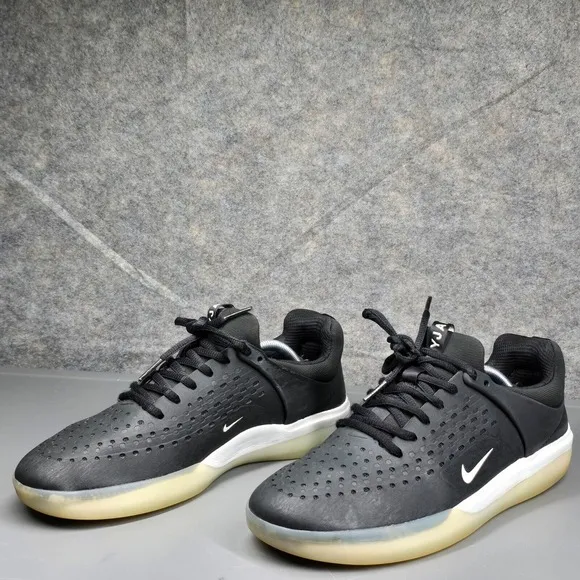 Size 8 - Nike Zoom‎ Nyjah 3 SB Mens Running Shoes Black White Skate Sneakers