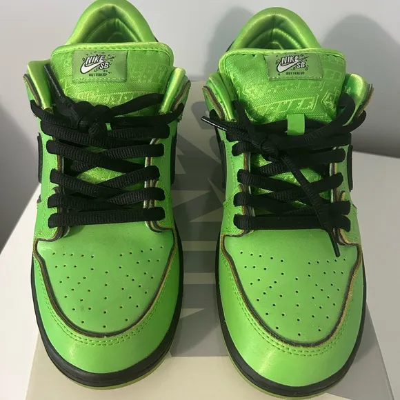Size 9.5 - Powerpuff Girls Nike SB Dunk Low Buttercup