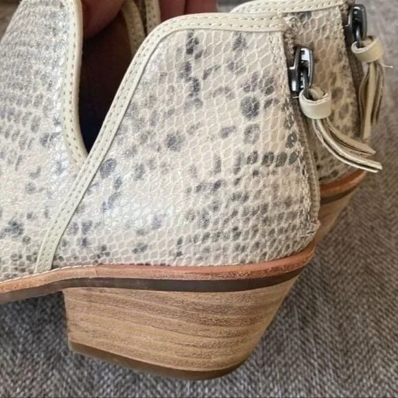 Sofft Abena Black Cream Leather Snake PrintConfort Ankle Boots Women's Size 6